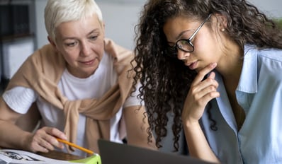 Intergenerational cooperation: a lever for promoting well-being at work